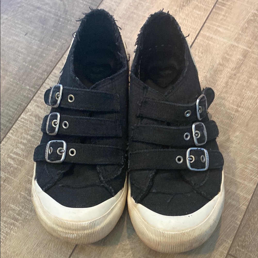 Rocket Dog Black and White Sneakers with Multi-Strap Design